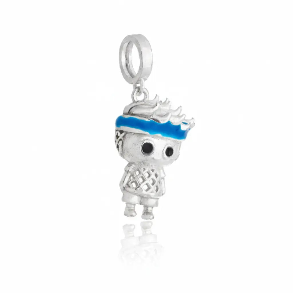Pingente menino atleta em prata 925 com faixa azul, compatível com pulseiras