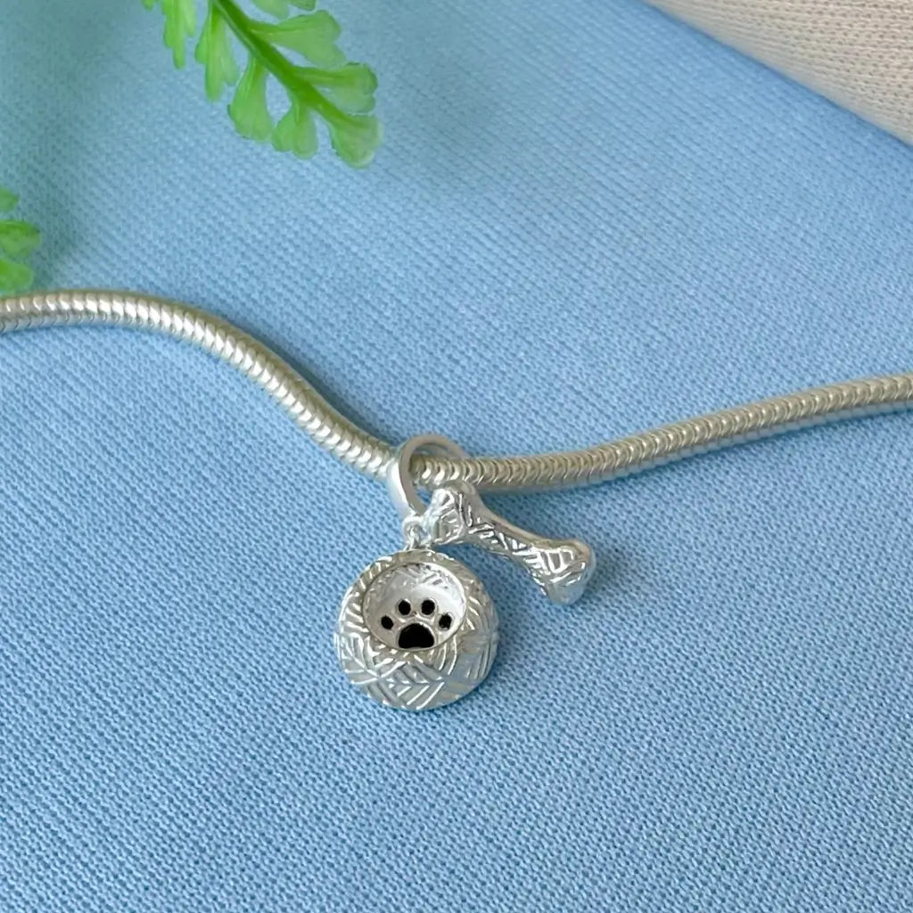 berloque na pulseira prata 925