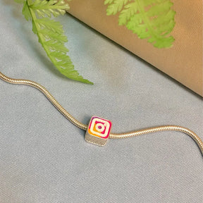 Pulseira com berloque