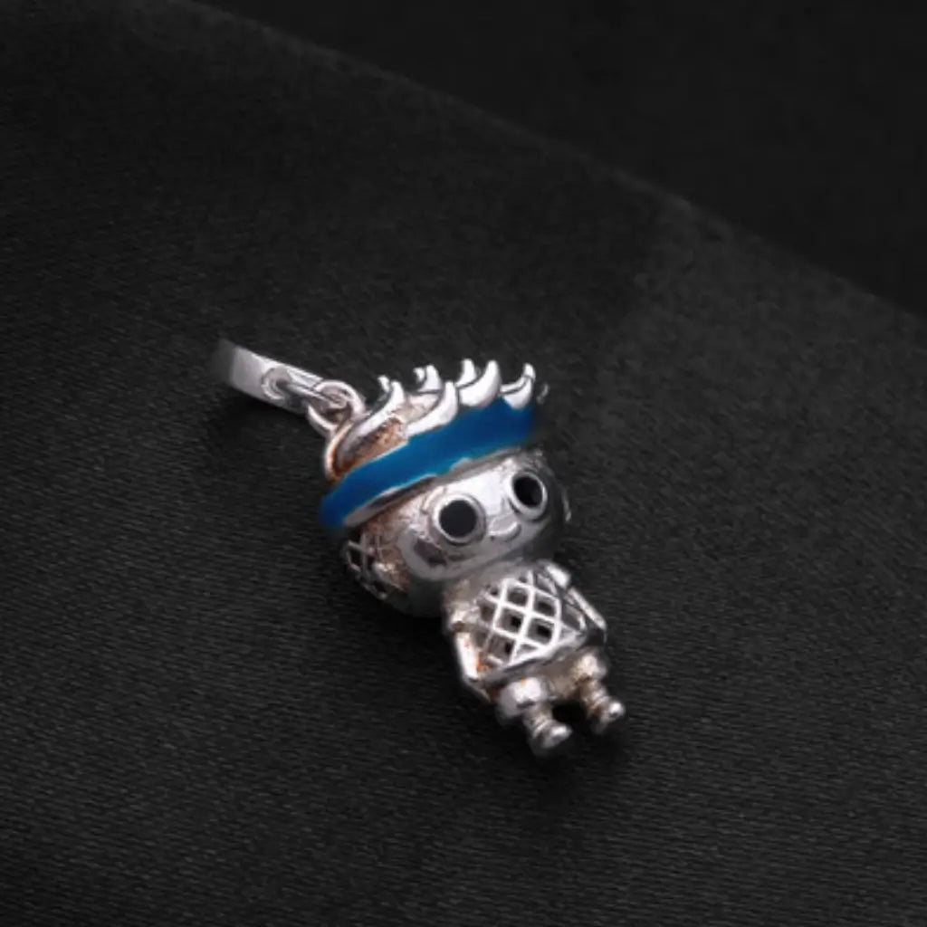 Pingente prata 925 menino esportista com faixa azul em detalhe, acabamento premium e exclusivo