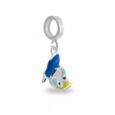 Berloque em prata 925 com design do rosto do Pato Donald esmaltado em azul, branco e amarelo, visto em close-up sobre fundo branco