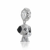 Berloque de prata 925 em formato de filhote de cachorro com orelhas pretas e detalhes vazados em 3D.