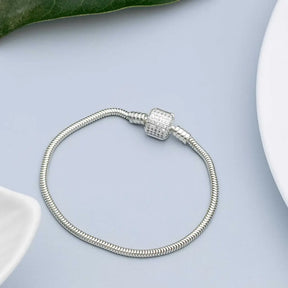 Pulseira para Berloque com Fecho Cravejado